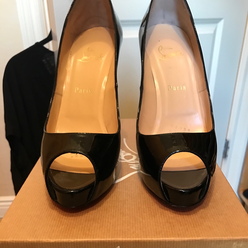 Christian leubitin privi pumps